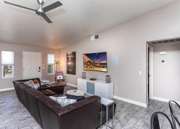 Pool Fire Pit Pets Ensuite Bathrooms * Lake Havasu City