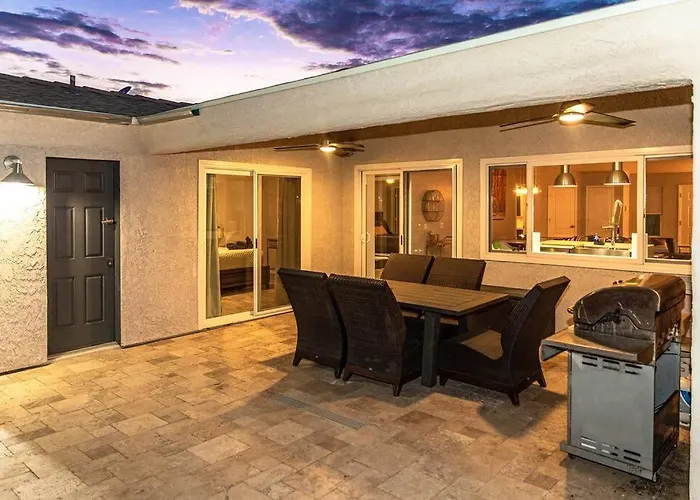 Pool Fire Pit Pets Ensuite Bathrooms *