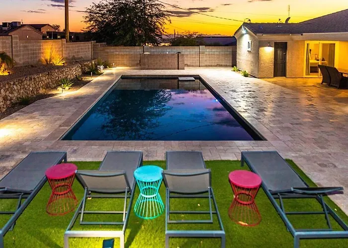 Pool Fire Pit Pets Ensuite Bathrooms *