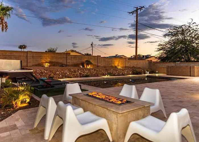 Ferienhaus Pool Fire Pit Pets Ensuite Bathrooms