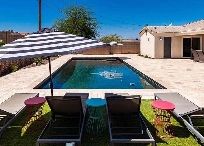 Pool Fire Pit Pets Ensuite Bathrooms Lake Havasu City